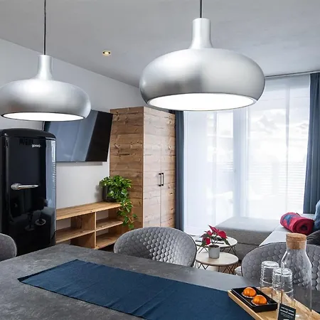 Apartament Falcon Zell Am *