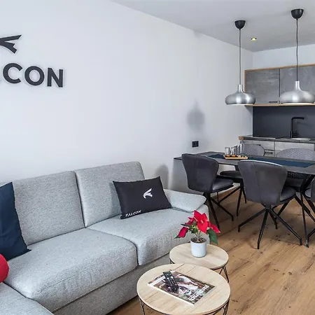 Falcon Zell Am Apartment